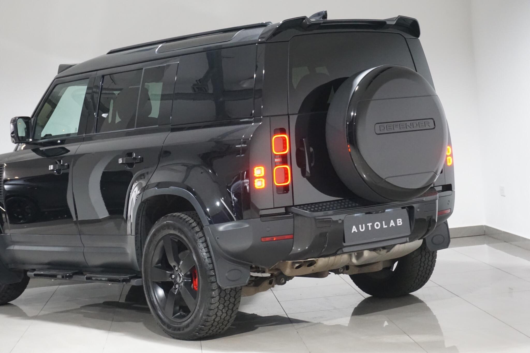 Land Rover Defender 110 3.0 D250 MHEV HSE Hard Top SUV 5dr Diesel Auto 4WD MWB Euro 6 (s/s) (250 ps)